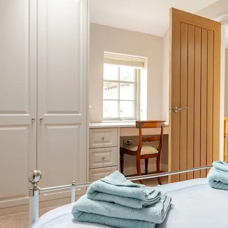 Olive Nidd Grange Moor Monkton *