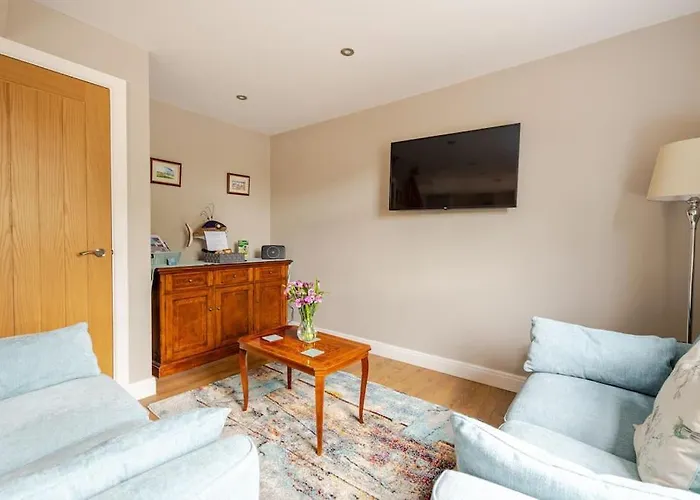 Olive Nidd Grange Moor Monkton *