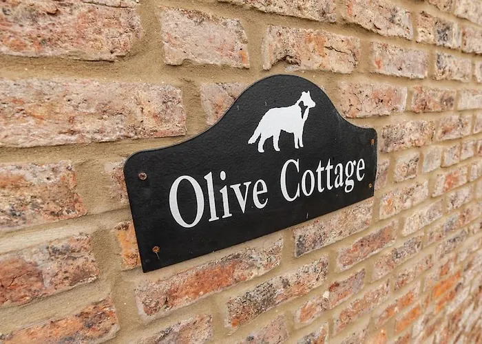 Olive Nidd Grange Moor Monkton بيت للعطل *
